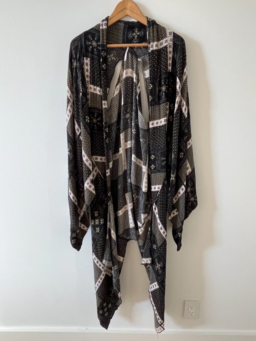 Free People Twilight Combo Festival Duster Kimono shawl Black White star Pattern